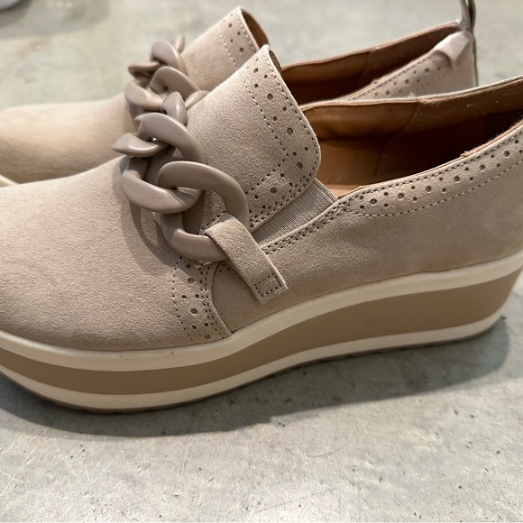 Loafers - Picture 3 of 4